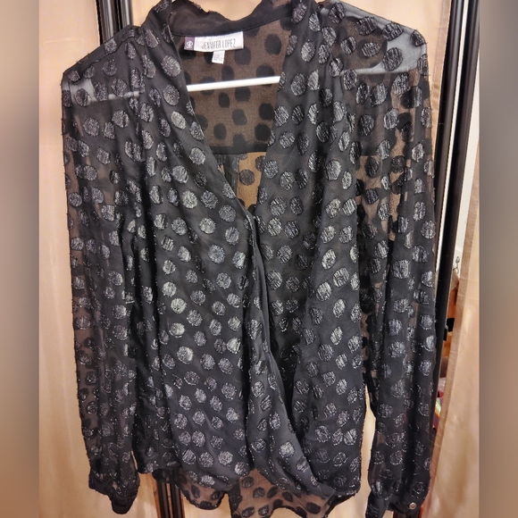 3 Beautiful Blouses - Picture 2 of 10